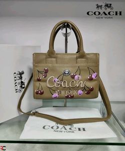 COACH CARGO TOTE BAG WITHOUT BOX