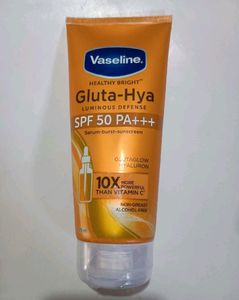 Vaseline Gluta Hya Spf 50 PA+++ Sunscreen