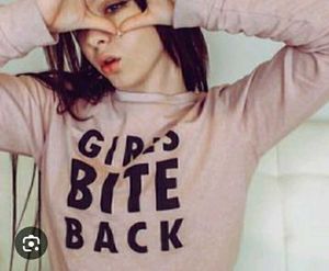 (Freebie)H&amp;M sweatshirt 🎧