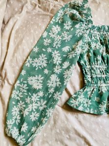 Floral Puff Sleeve Top