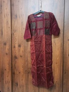 Women Maroon Kurta