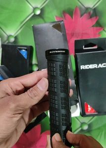 CYCLE GRIPS (RIDERACE)