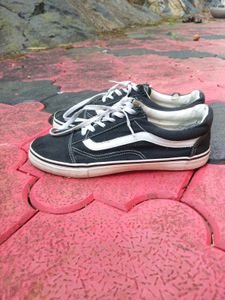 Vans Sneakers - Stylish &amp; Comfortable