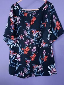 Floral Printed Top(Canadian Specialty Brand: Cleo Petities), Size: M/L