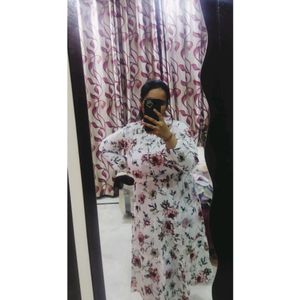 White Classy Floral Tshirt Dress