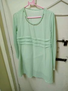 Light 💚 Green Top