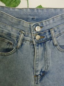 URBANIC mom Jeans In Blue Colour