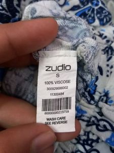 ZUDIO BEAUTIFUL CROP TOP