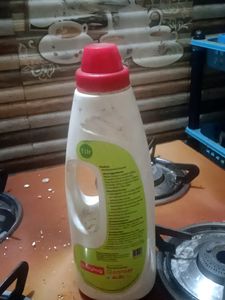 500 ML baby Hug Cleanser Available In This Bottle