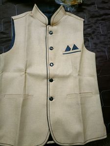 Mens Party Wear Half Jacket In L 40 Size