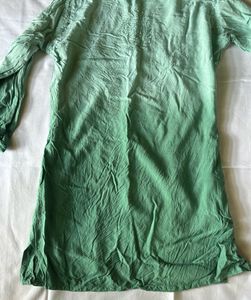 OMBRE GREEN EMBROIDERED KURTI🪷
