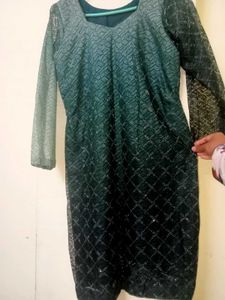 Elegant Embroidered Dupatta sut💚