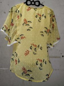 Lice Short Top In Woman