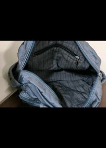 Light Weight Multipocket Everyday Bag