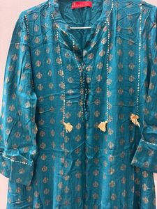 Women Kiaasa Kurta