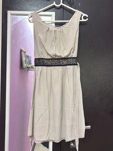 Elegant Sleeveless Dress