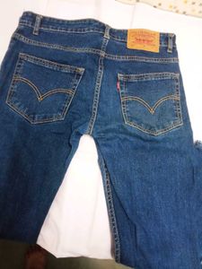 Levi's 513 Jeans - Classic Style