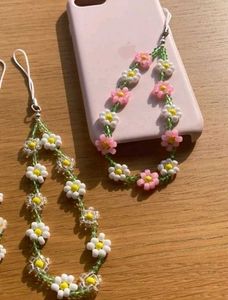 Daisy Bead Phone Charm