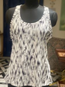 Trendy Tank Top By GAP Fit
