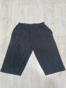 Women Black Capri