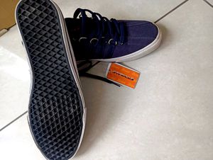 BRAND PARAGON SNEAKERS SHOES UNUSED