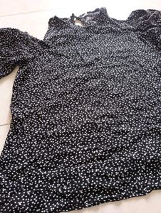 COLD SHOULDER TOP🖤