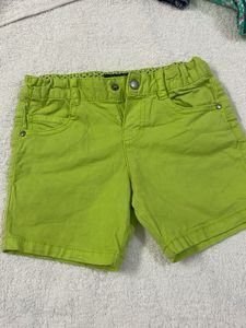 kids shorts.