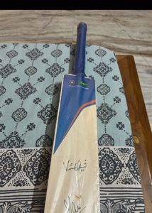 Oppo Original Autographed Bat Unused Box Packed