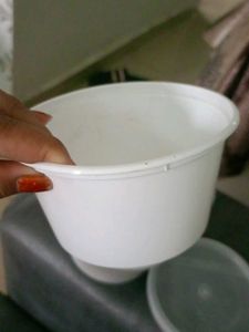 White Useful Container New With Lid