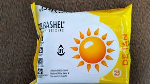 Dr. Rashel Wet Wipes Pack Of 6