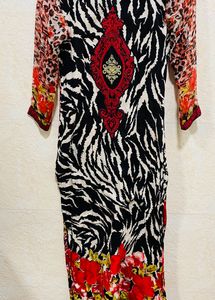 Designer Pakistani Kurta With Chiffon Dupatta