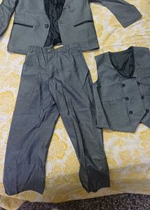 Boy&#39;s Formal Suit Set