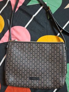 Fossil Sling Bag