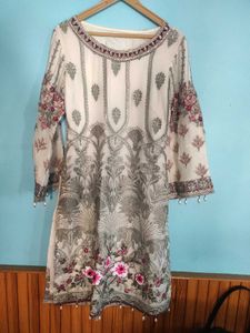 Elegant Embroidered Kurta with a Head Scard Maroon