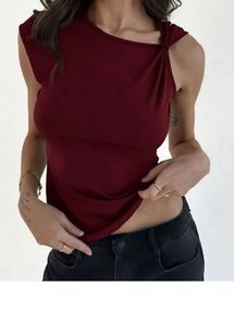 Savana Knotted Tank Top , Burgundy