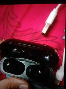 Wireless Earbuds - Black