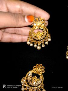 Golden maangtika with earrings💛