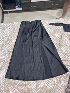Elegant Black Skirt