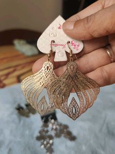 Set Of 4 Stunning Lightweight Hanging Earrings