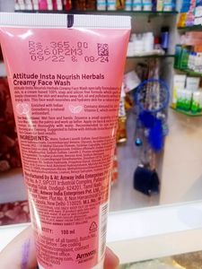 Instant Nourish Herbal Face Wash