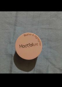 Blusher + Highlighter Palette 🔥