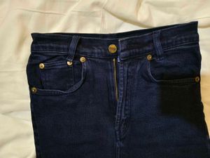 Skinny Jeans In Navy Blue Color