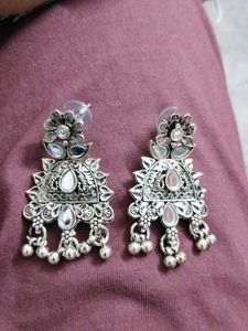 Silver Floral Necklace &amp; Earring Set