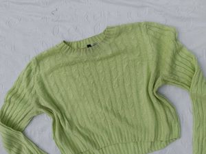 H&amp;m Cable Knit Cropped Sweater
