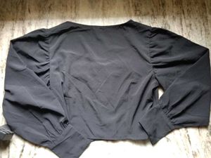 Carlton London Black Victorian Blouson Top