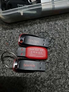3 piece of sandisk 32gb