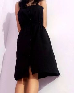 Black Sleeveless Button Down Dress.
