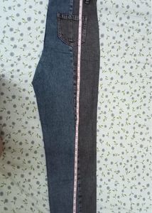 💙🖤 Two tone side pocket Mom jeans Highrise