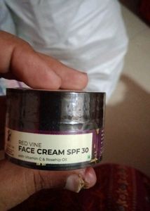 Pilgrim Red Vine Face Cream With SPF 30