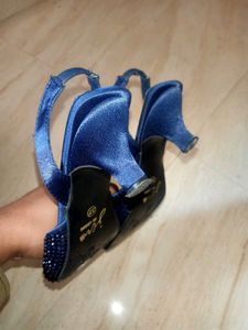 JM Looks pointed toe kitten pumps